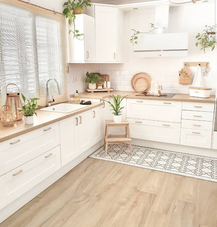 wihte kitchen